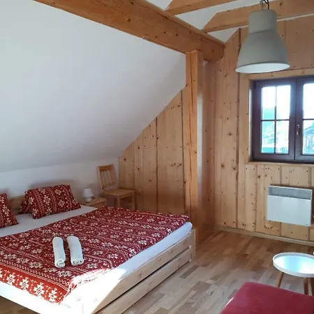 Jafura-dovolenkovy Zrubovy Dom Na Brehu Liptovskej Mary * Liptovský Trnovec