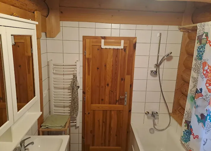 펜션 Jafura-dovolenkovy Zrubovy Dom Na Brehu Liptovskej Mary 립토브스키트로노벡