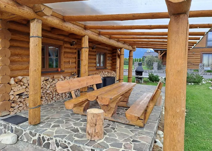 펜션 Jafura-dovolenkovy Zrubovy Dom Na Brehu Liptovskej Mary 립토브스키트로노벡