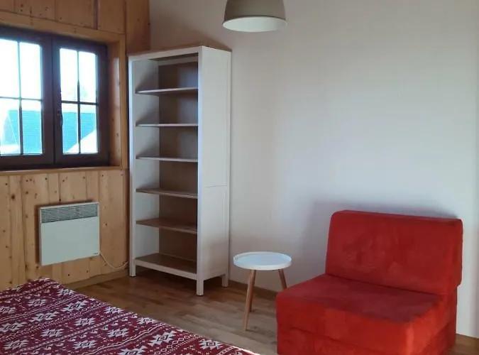 펜션 Jafura-dovolenkovy Zrubovy Dom Na Brehu Liptovskej Mary 립토브스키트로노벡