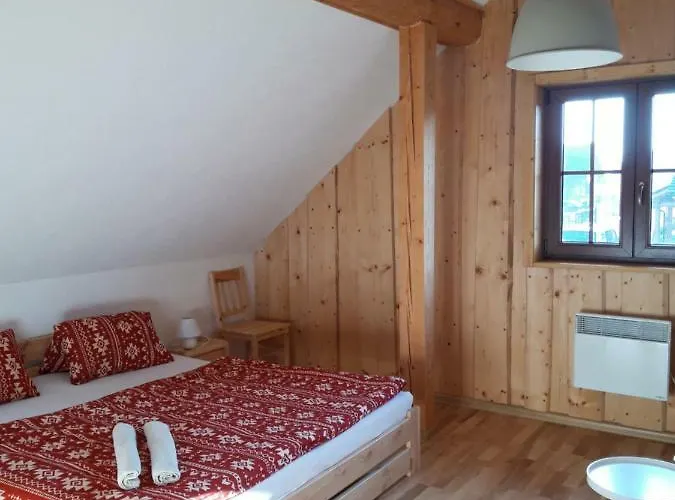 Jafura-dovolenkovy Zrubovy Dom Na Brehu Liptovskej Mary * 립토브스키트로노벡